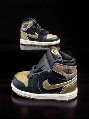 Nike Air Jordan 1 Retro High Black Gold Toddler Sneakers Size 6C Deadstock